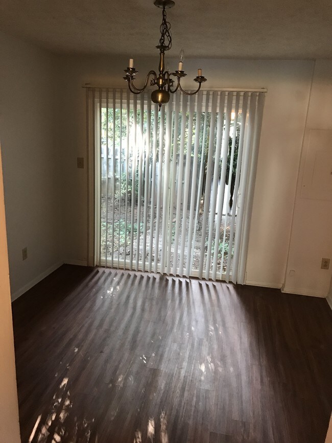 Dinner room - 9448 Lexington Cir