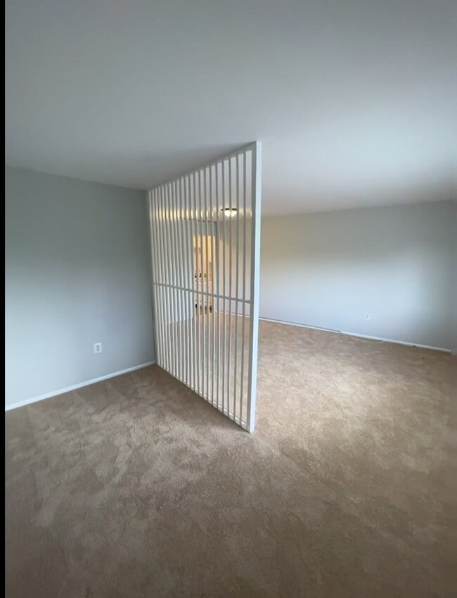 Building Photo - 1111 University Blvd W