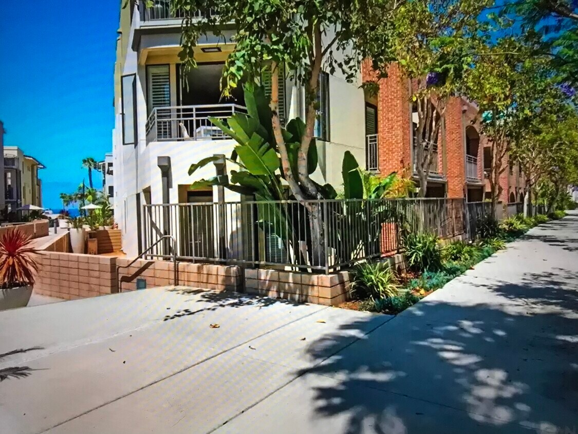 5440 La Jolla Blvd Unit 208, La Jolla, CA 92037 Condo for Rent in La