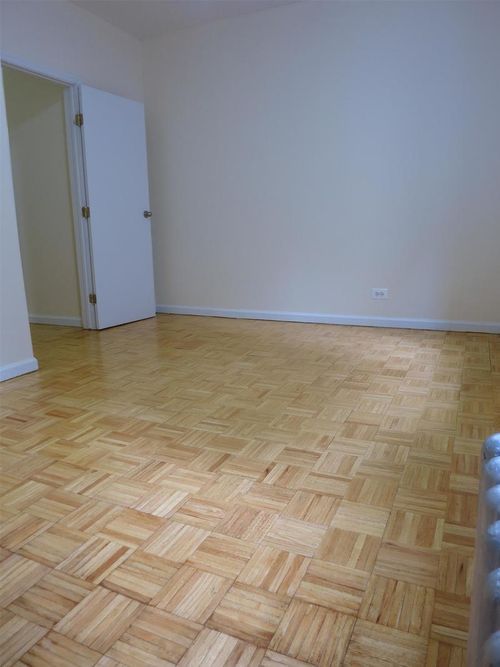 Foto del edificio - 503 E 78th St