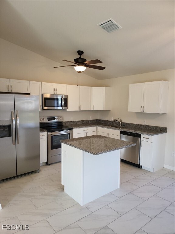 Foto del edificio - 1221 NE 10th Ln