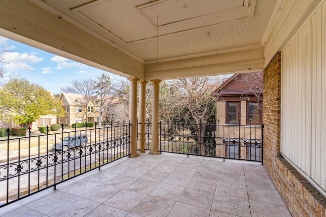 Building Photo - 4008 Herschel Ave