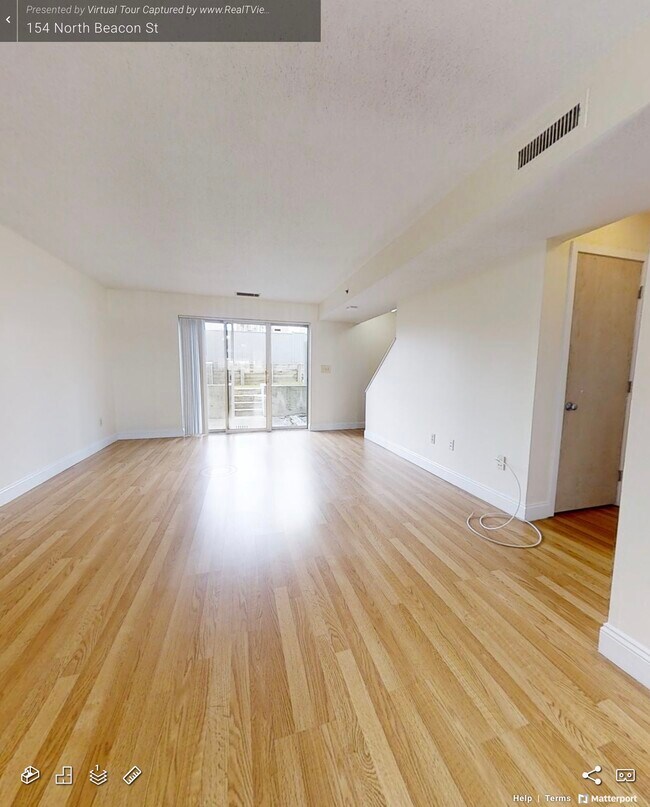 Foto del edificio - 150 North Beacon St