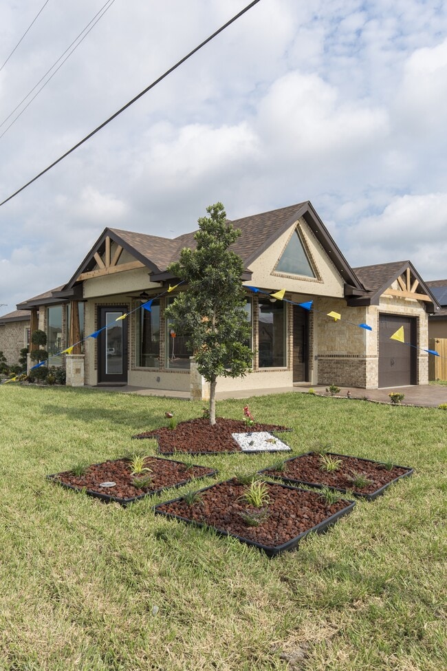 Building Photo - 10903 N 29th Ln