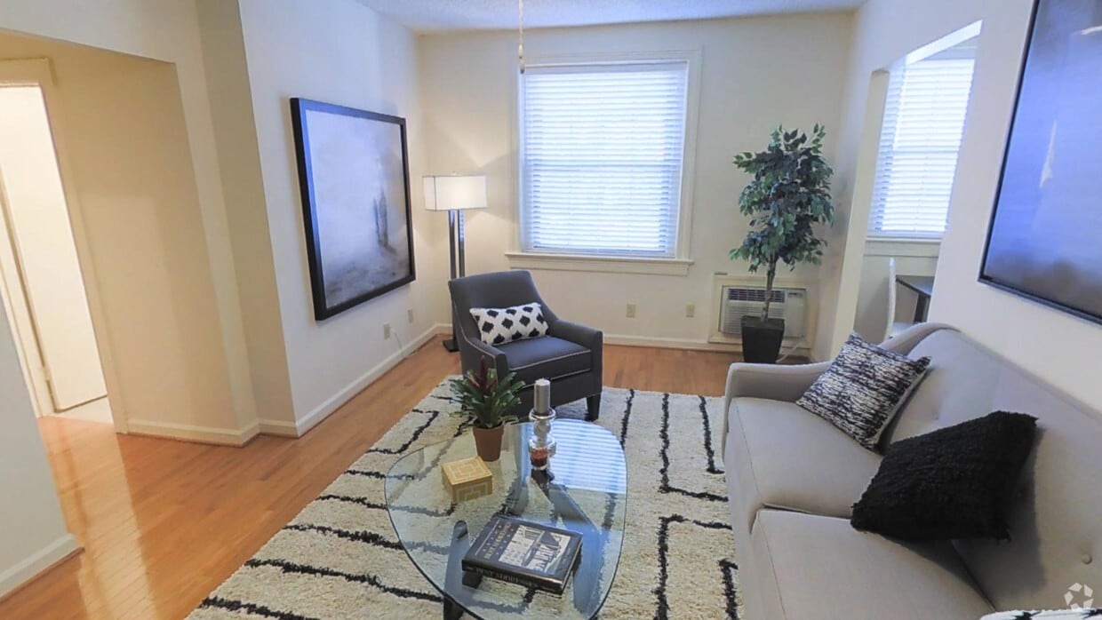 Photo - Connecticut Plaza Apartments