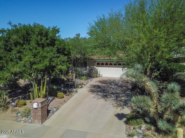 Building Photo - 2218 E Cactus Wren Dr