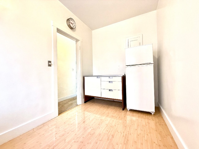 Photo - 2818 Telegraph Ave Apartment