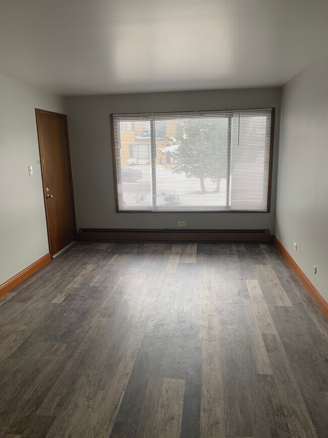 Foto del edificio - 17741 Exchange Ave