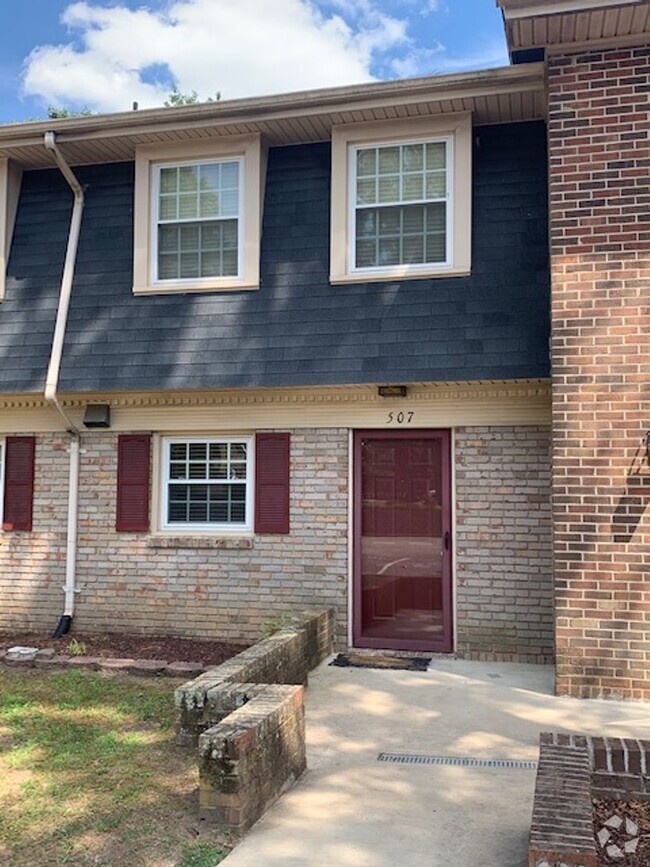 Building Photo - 507 Cambridge Ct