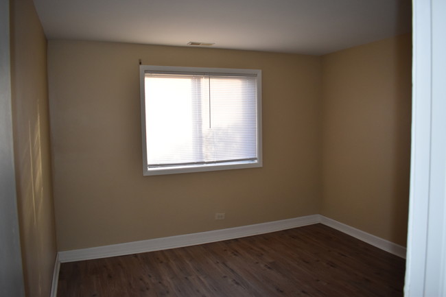 Building Photo - 1456 E Ports O Call Dr