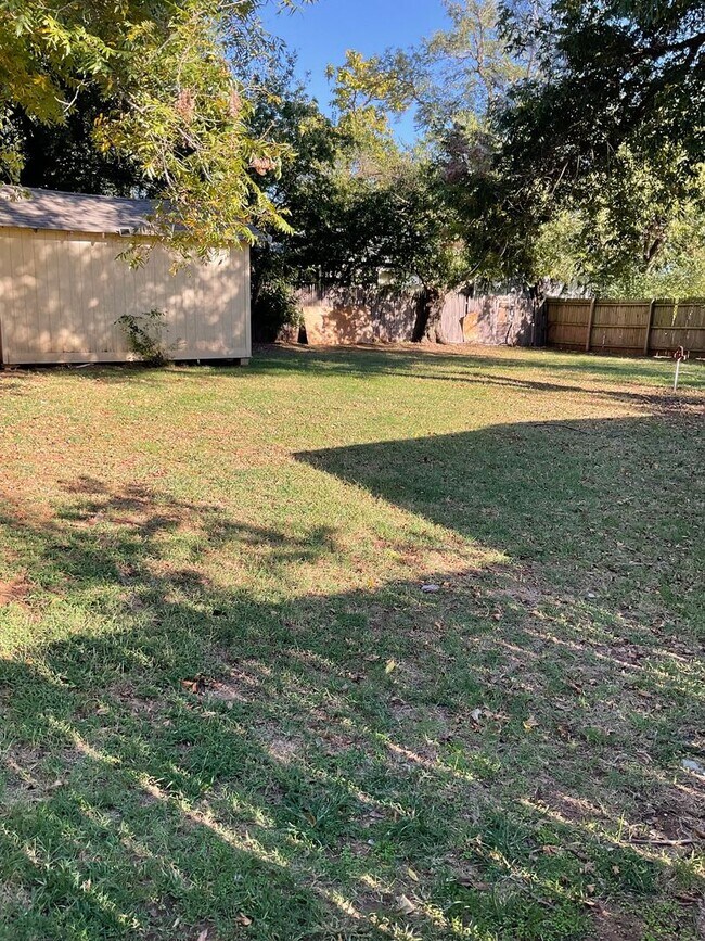 Foto del edificio - 3 Bed 2 Bath Newly Remodeled Home in Midwe...