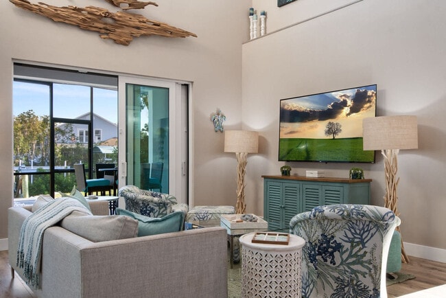 Building Photo - 901 30th Ct E