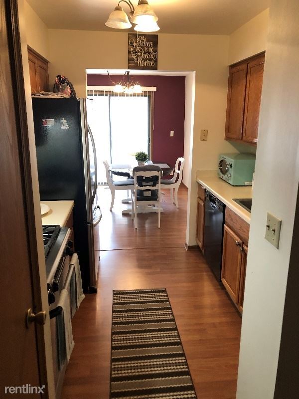 Building Photo - 2 br, 1.5 bath Condo - 8038 W Manor Cir