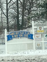 Building Photo - 764 Lenore Ln