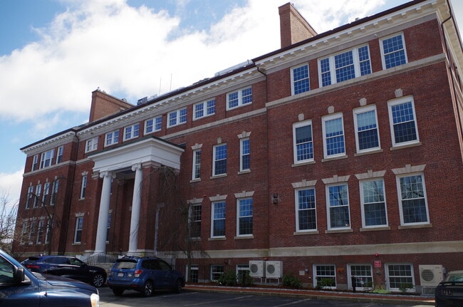 Foto del edificio - 52 Sanborn St