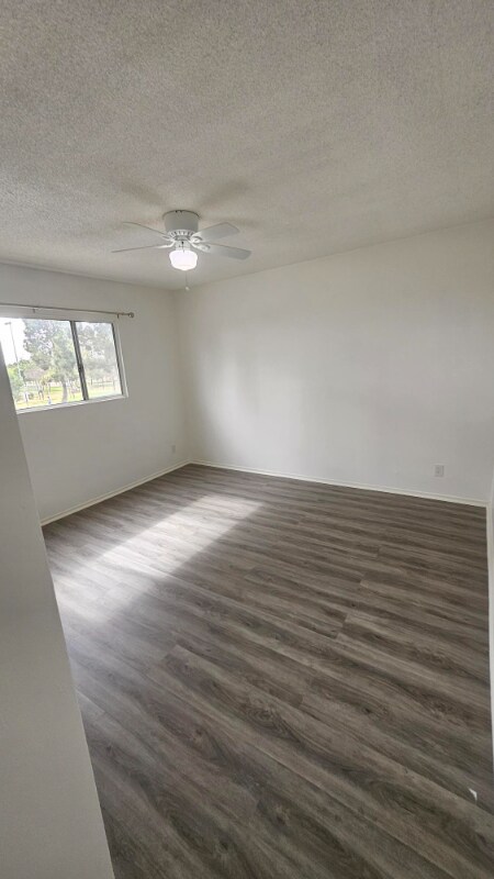 Foto del edificio - 866 W 126th St