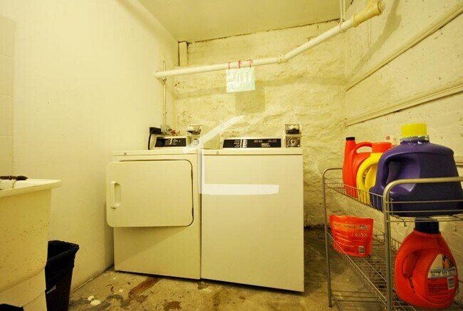 Building Photo - 36 Addington Rd