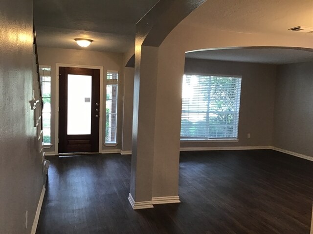 Building Photo - 13123 Broncroft Court