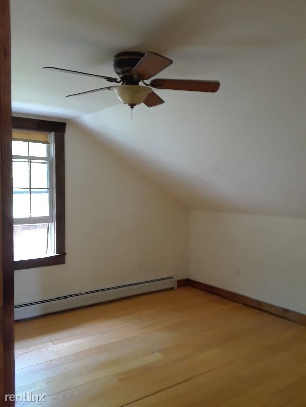 Building Photo - 1 br, 1 bath Apartment - 4919 VT Route 7a