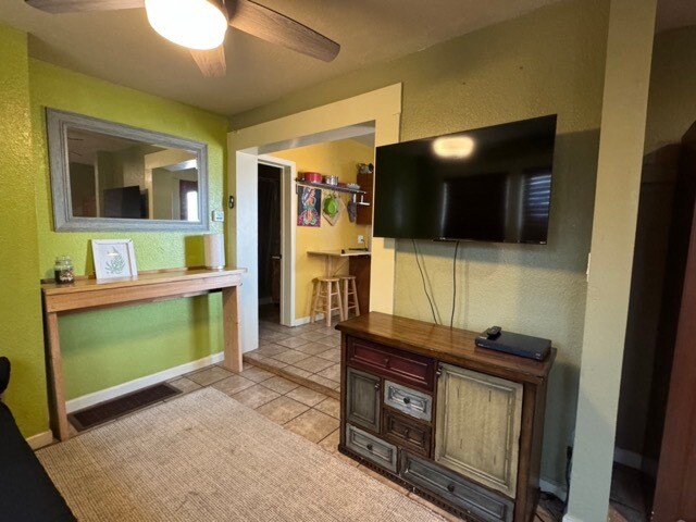 Foto del edificio - 118 E Brookside St