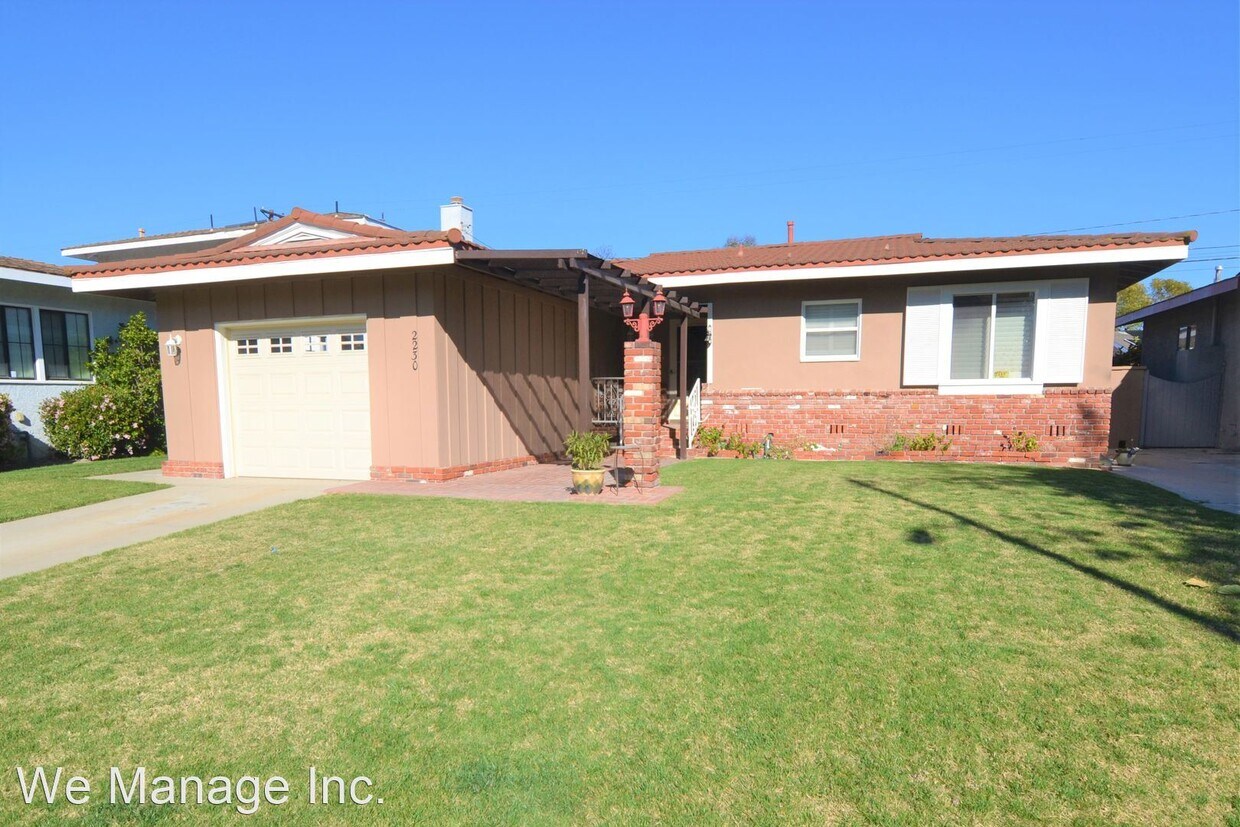 2230 Iroquois Ave, Long Beach, CA 90815 House Rental in Long Beach