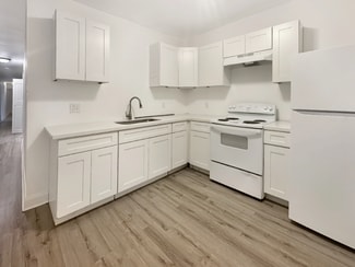 Building Photo - 2423 Magnolia St