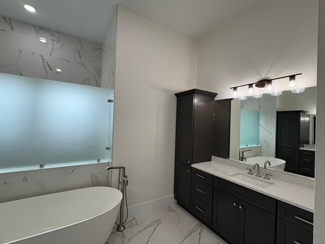 Foto del edificio - 547 Sanctuary Golf Pl