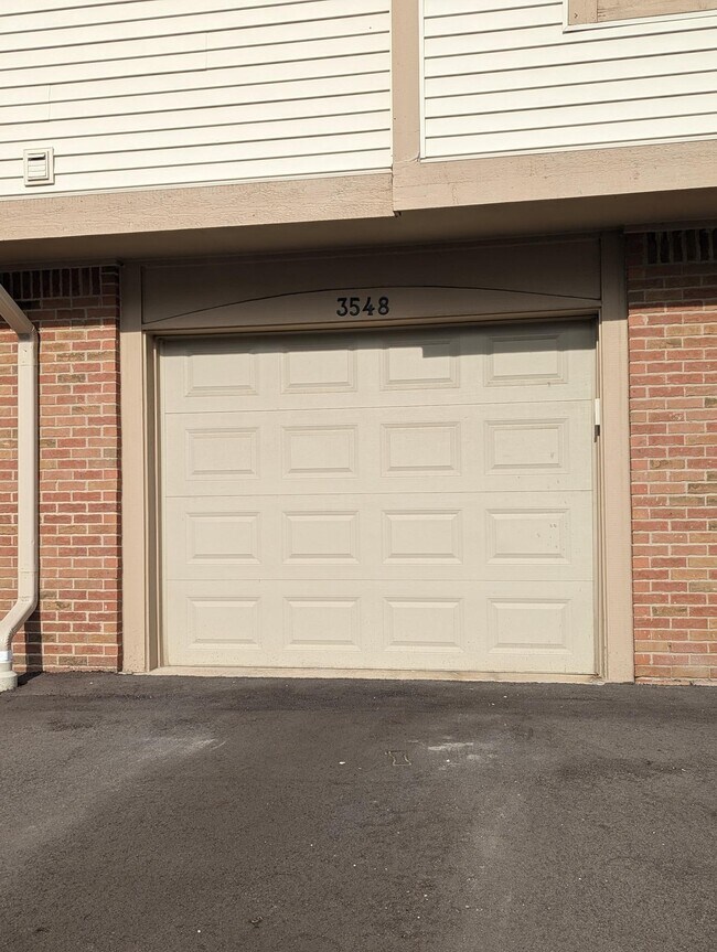 3548 Oakmonte Blvd Unit 104, Rochester, MI 48306 Condo for Rent in