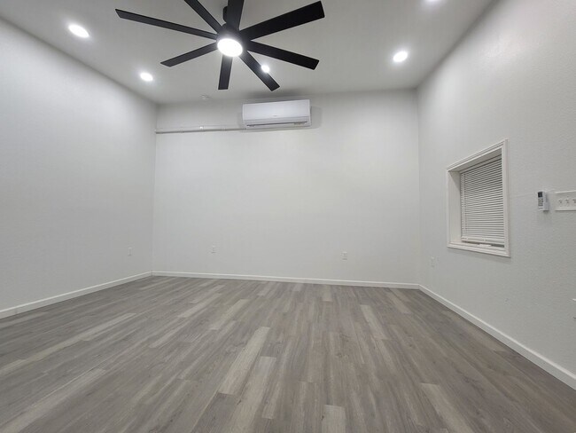 Foto del edificio - 2904 4th St