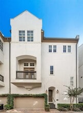 Building Photo - 1048 W 21st St