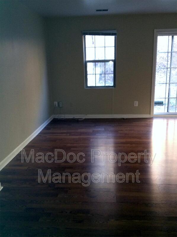 Building Photo - 103 Kings Mill Dr