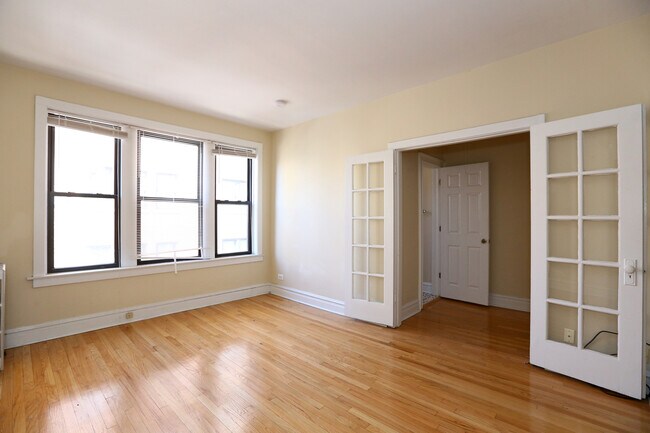 Foto del edificio - 432 W Surf St