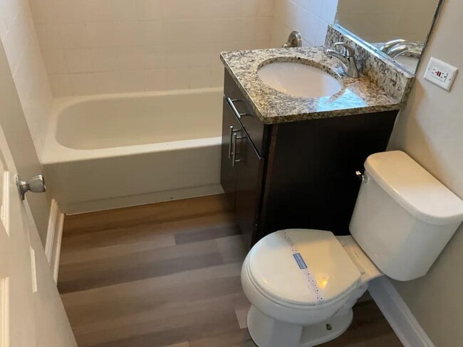 Foto del edificio - 711 E Le Moyne Ave