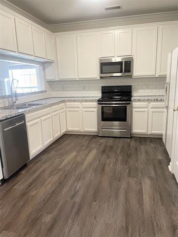 Foto del edificio - 8290 Hickory St