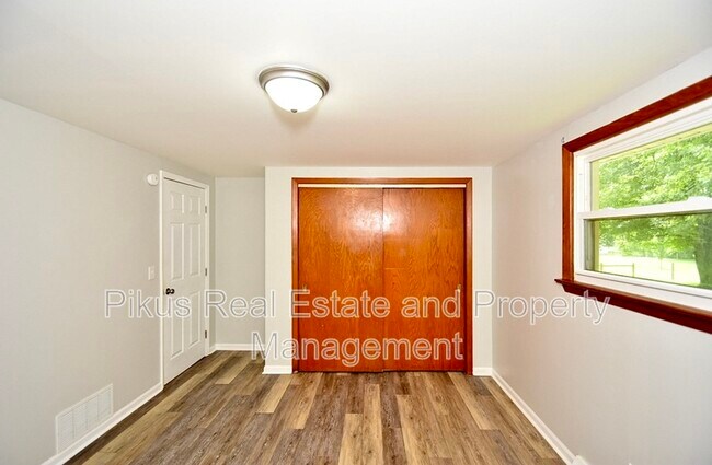 Foto del edificio - 8509 Market Ave N