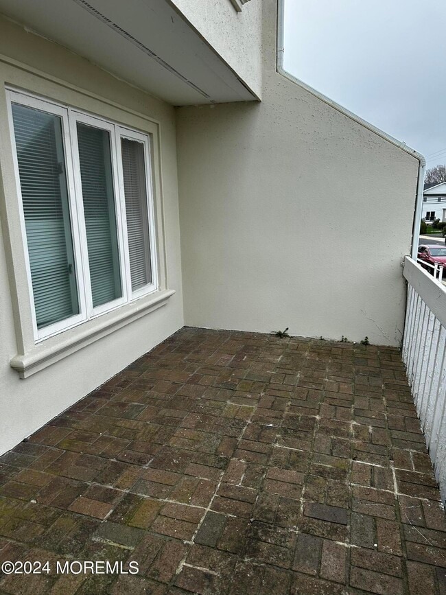 Foto del edificio - 12 Cedar Ave