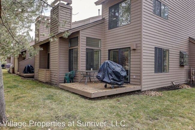 Building Photo - 3 br, 2 bath House - #14 Skyline Condomini...