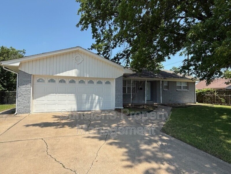 Foto principal - 8281 E 33rd Pl