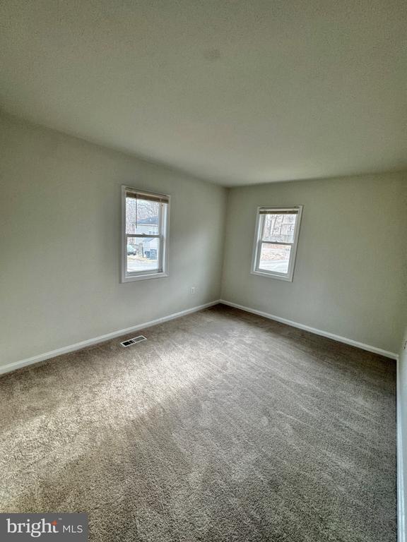 Foto del edificio - 18312 Chestnut Dr