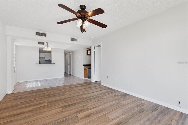 Foto del edificio - 3360 Ocean Shore Blvd