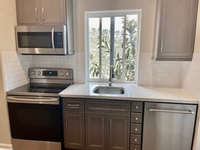 Building Photo - 21387 Crestwind Dr