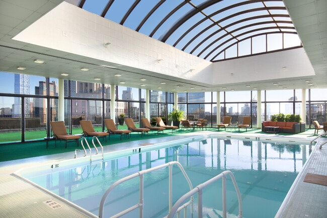 Interior Photo - One Lincoln Plaza
