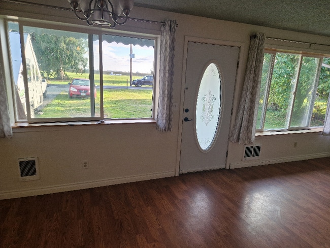 Foto del edificio - 17917 Bennett Rd