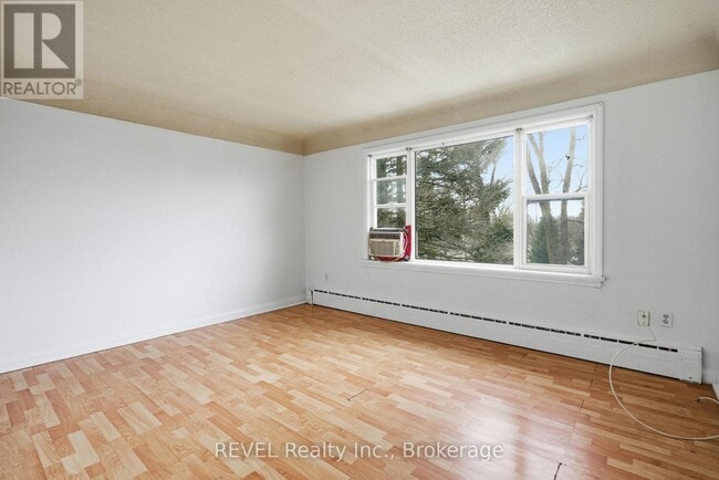 Building Photo - 6167 Dorchester Rd