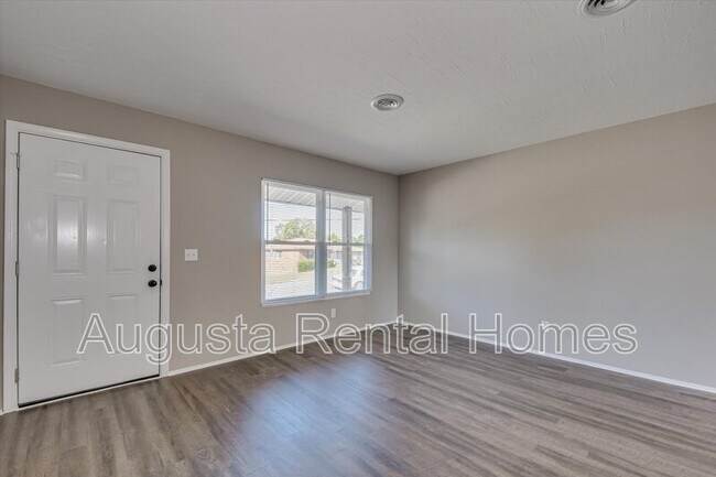 Building Photo - 3132 Tate Rd