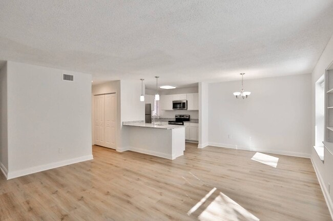 Building Photo - 108 High Rock Ave