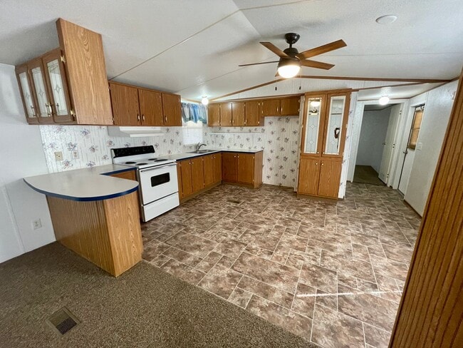 Building Photo - Mobile on Acreage