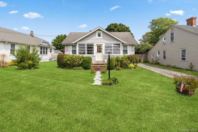 Building Photo - 64 Point St