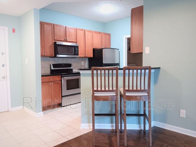 Building Photo - 1250 Parkwood Cir SE