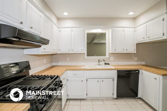 Foto del edificio - 3104 St John Ave